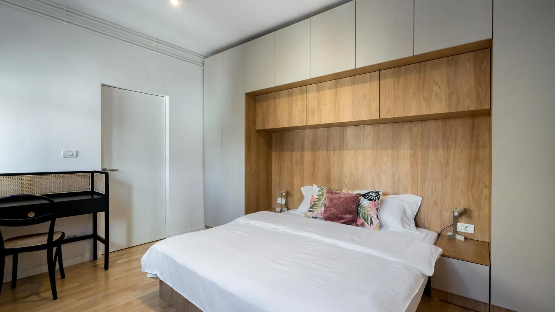 Echo Studio Bucharest Apartment